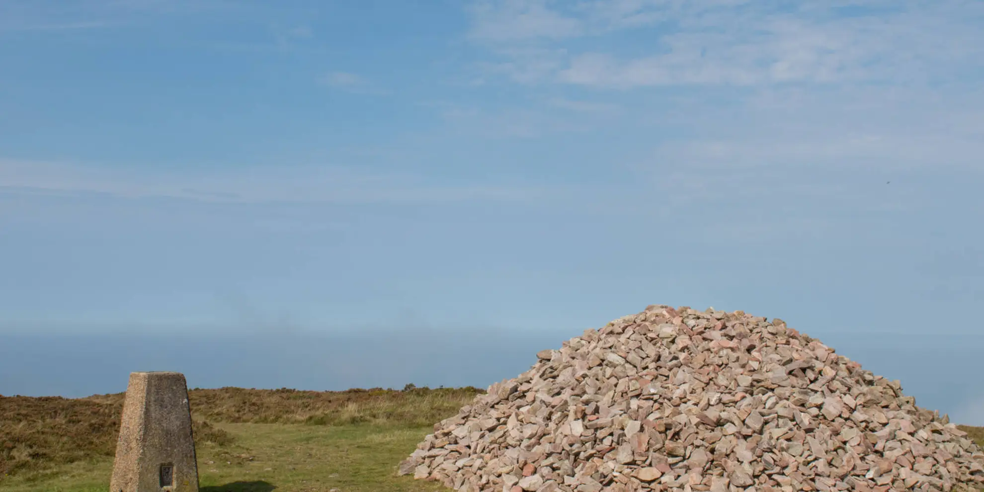 An image depicting the trail Sherrycombe and Girt Down Walk and its surrounding area.