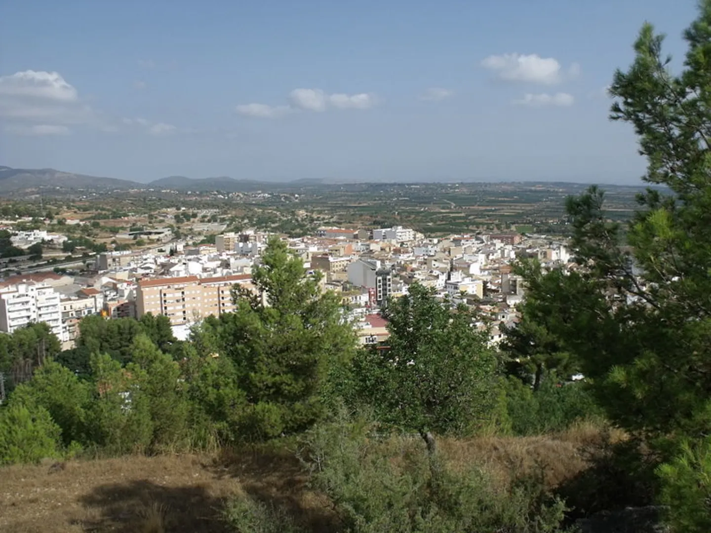 An image depicting the trail Malos Pasos Trail - Umbria Ballesteros PR CV 385 and its surrounding area.