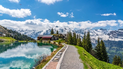Alpine Pass Route