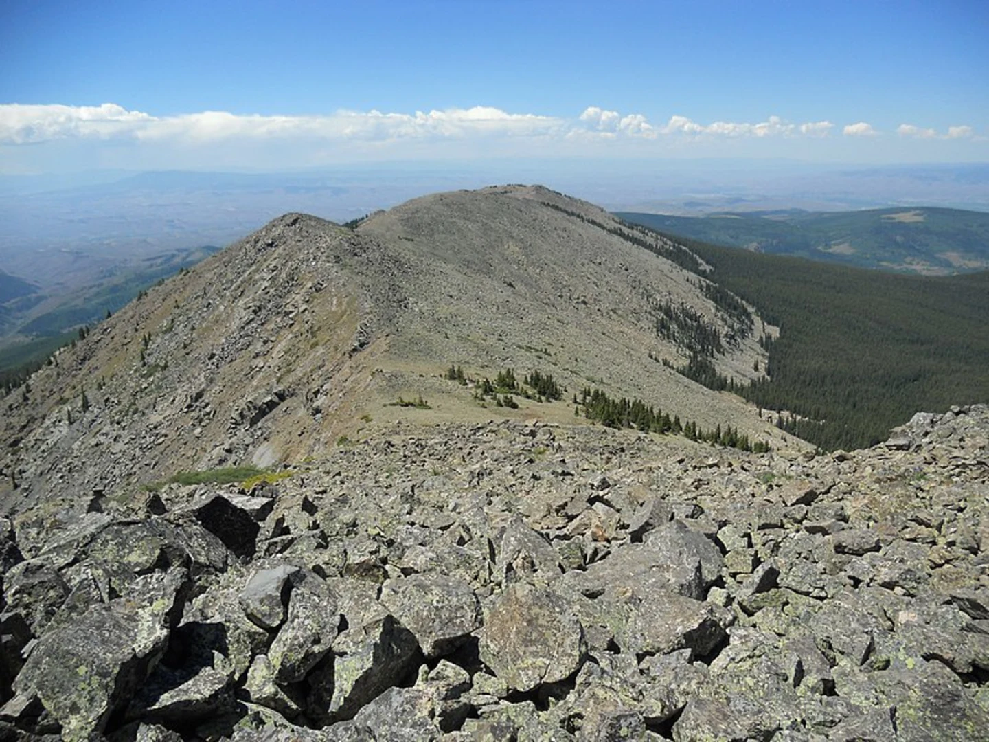 An image depicting the trail Beaver - Mc Intyre Trail and its surrounding area.