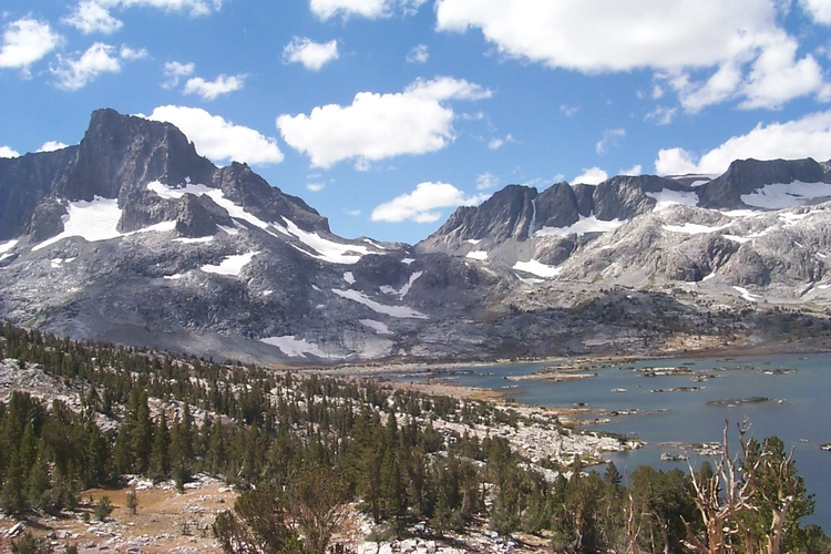 Olaine Lake and Waugh Lake via PCT and John Muir Trail Loop