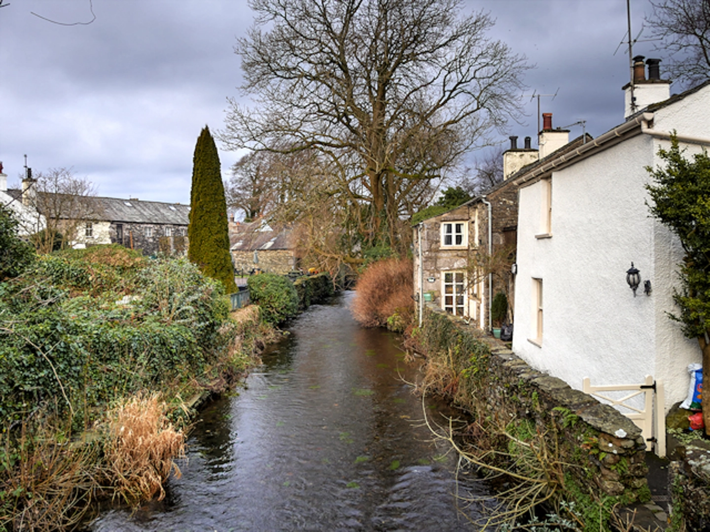 An image depicting the trail Flookburgh to Cartmel Loop and its surrounding area.