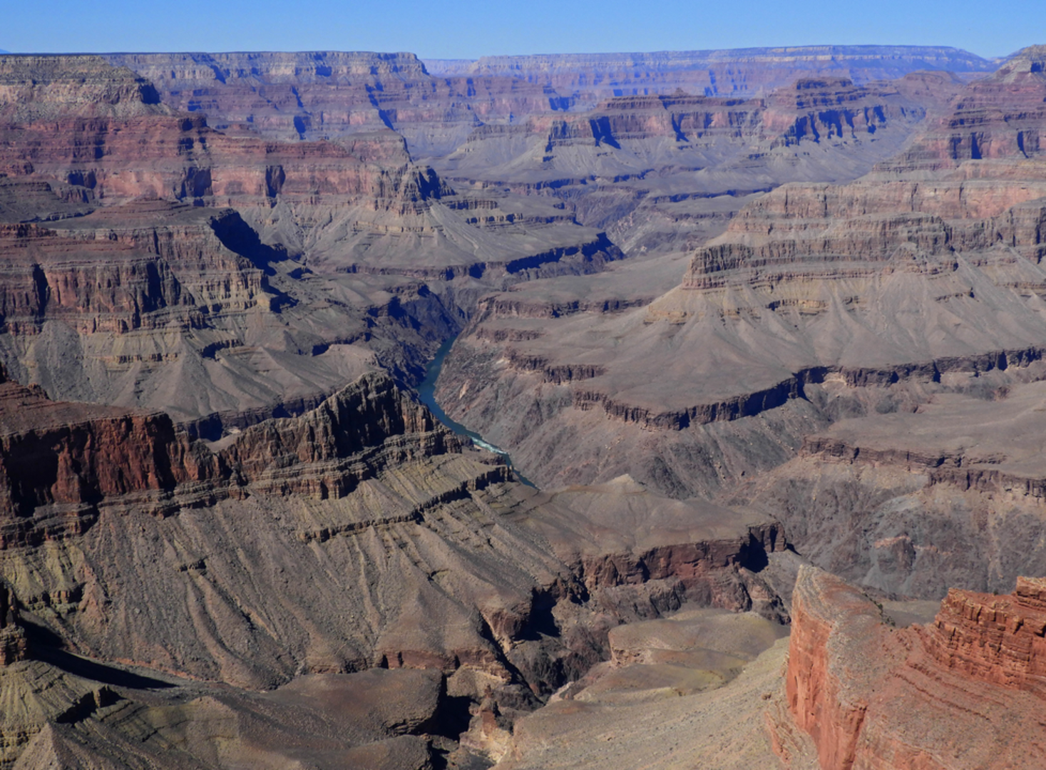 An image depicting the trail Tonto Trail - Hermit Trail to Bright Angel Trail and its surrounding area.