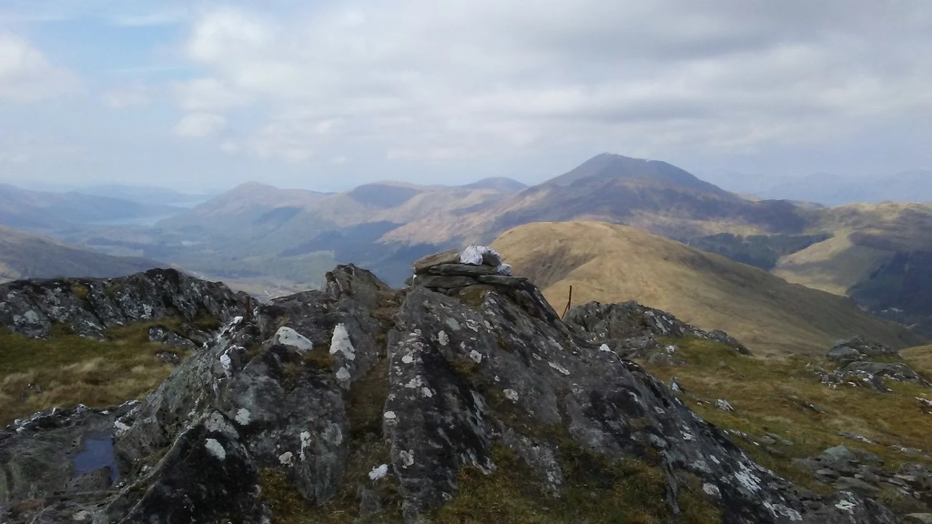 An image depicting the trail Meall Lighiche and its surrounding area.