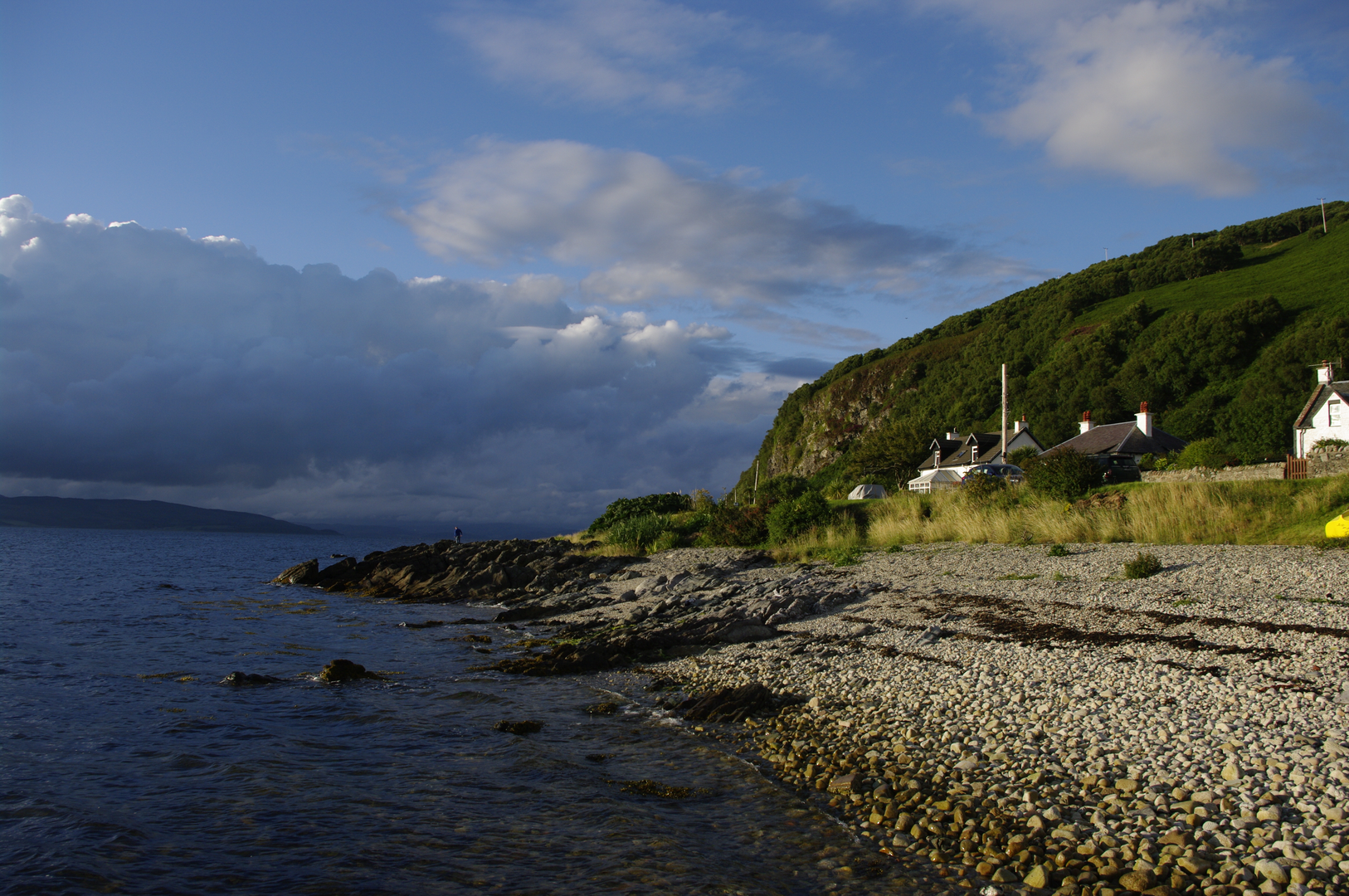 An image depicting the trail Loch Ranza, Gleann Diomhan and Catacol Bay Loop and its surrounding area.
