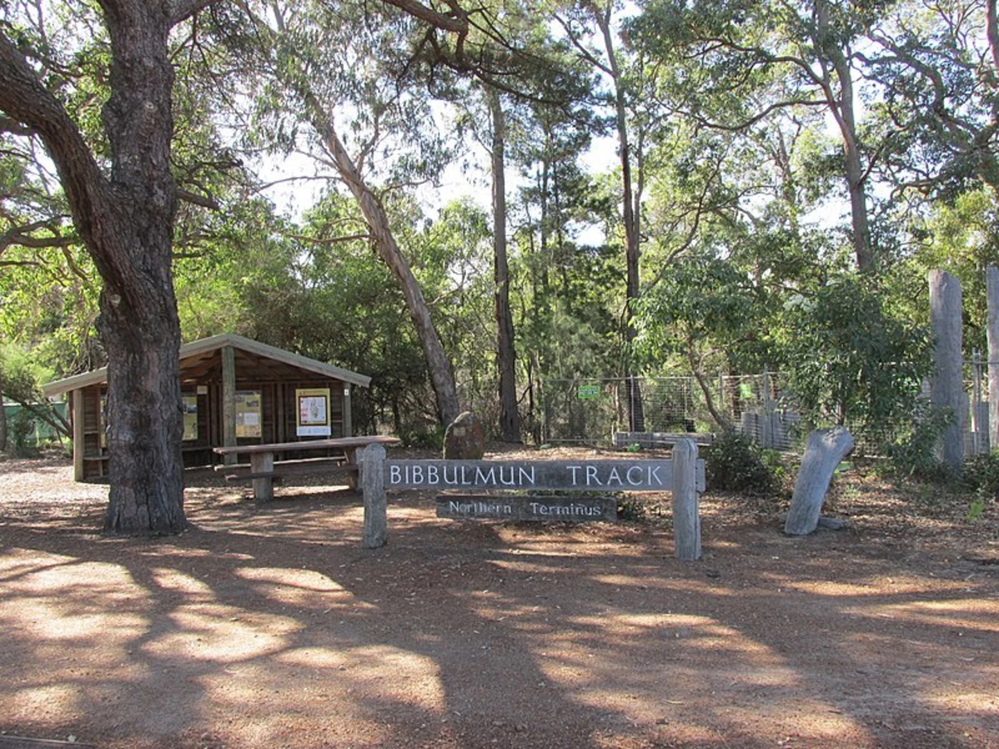 An image depicting the trail Jorgensen Park Walk and its surrounding area.