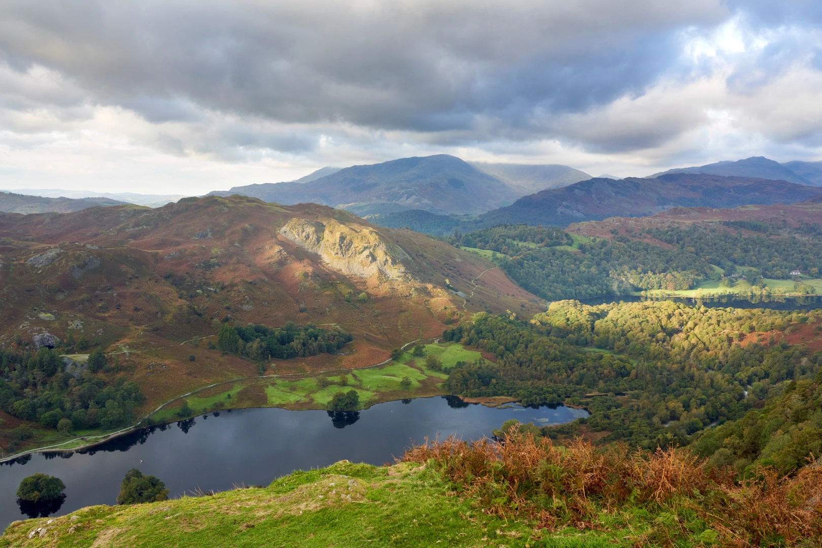 An image depicting the trail Westmorland Way and its surrounding area.