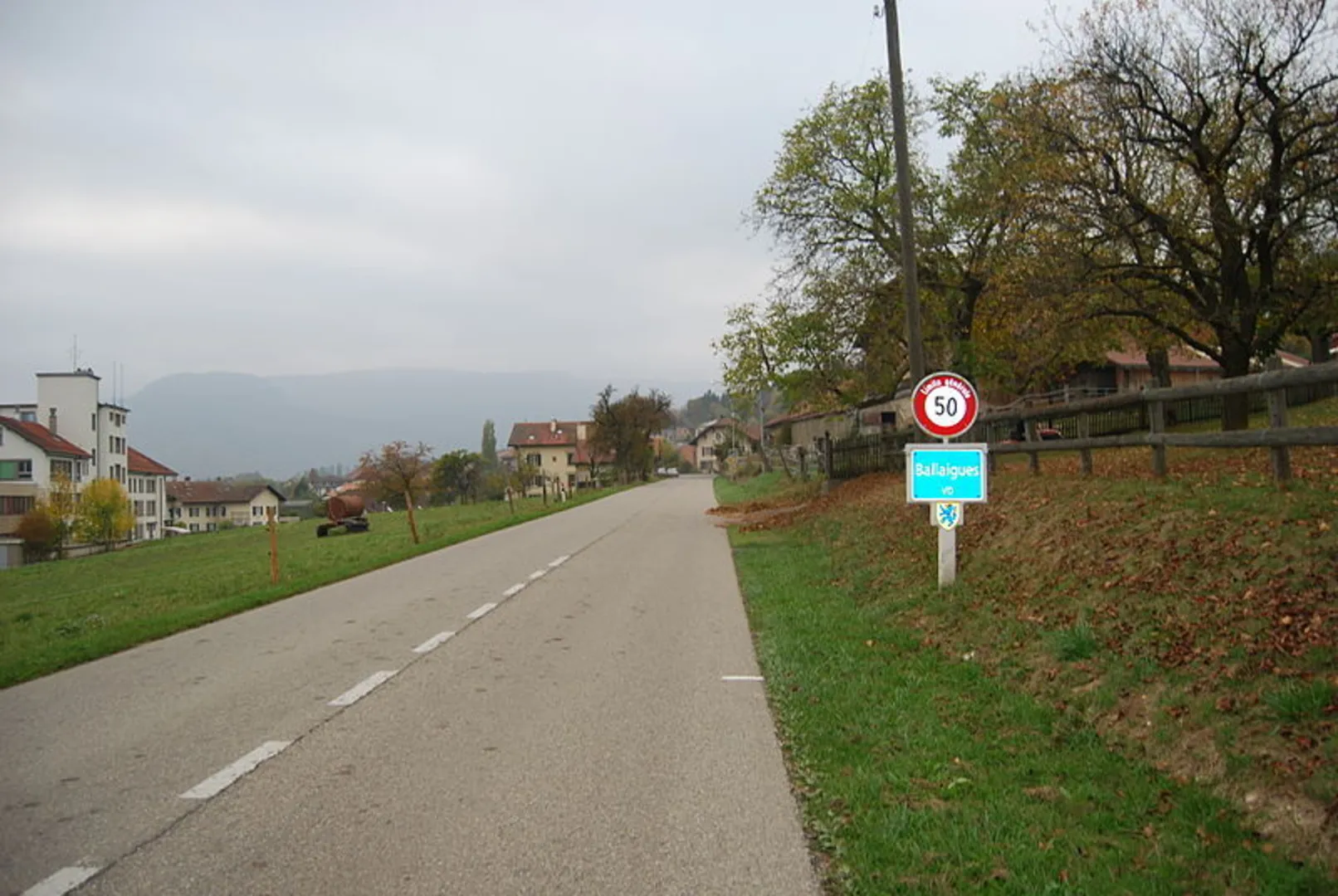 An image depicting the trail Vallorbe - Jougne Loop Trail and its surrounding area.