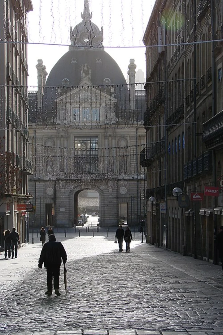 An image depicting the trail The Columban Way in France - Section 3 from Nantes to Schengen and its surrounding area.