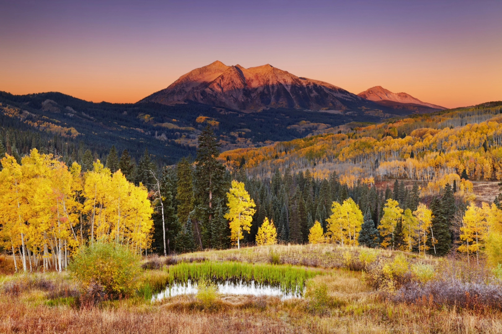 An image depicting the trail Beckwith Bench via Beckwith Pass Trail and its surrounding area.