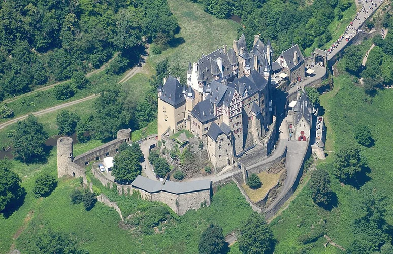 Eltz Castle Loop via Eltzer Burgpanorama