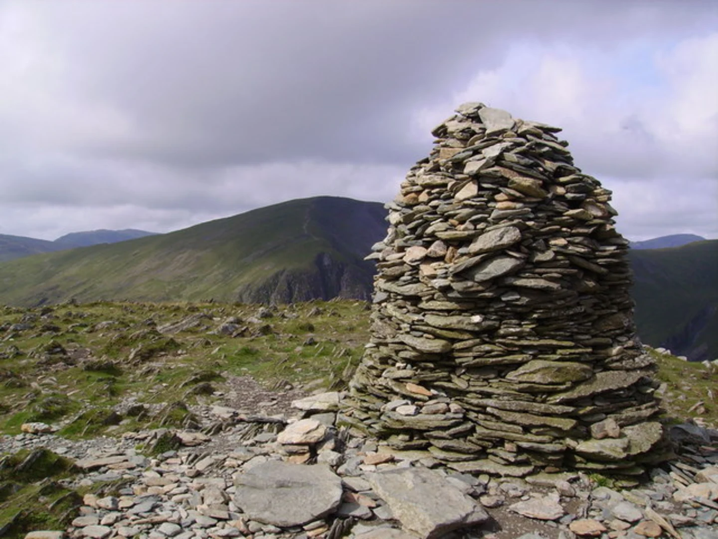 An image depicting the trail High Spy and Dalehead Tarn Loop and its surrounding area.