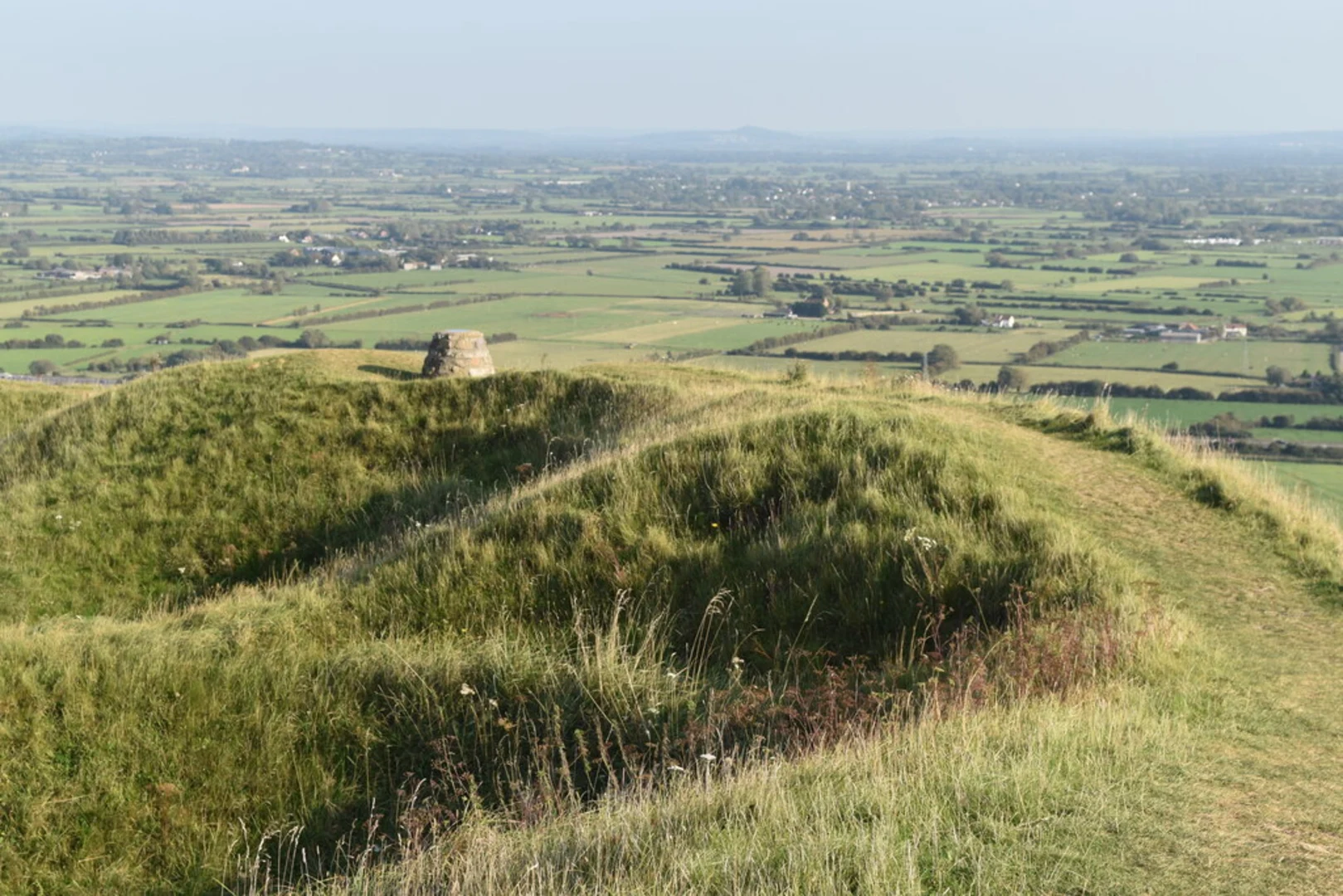 An image depicting the trail Brent Knoll and its surrounding area.