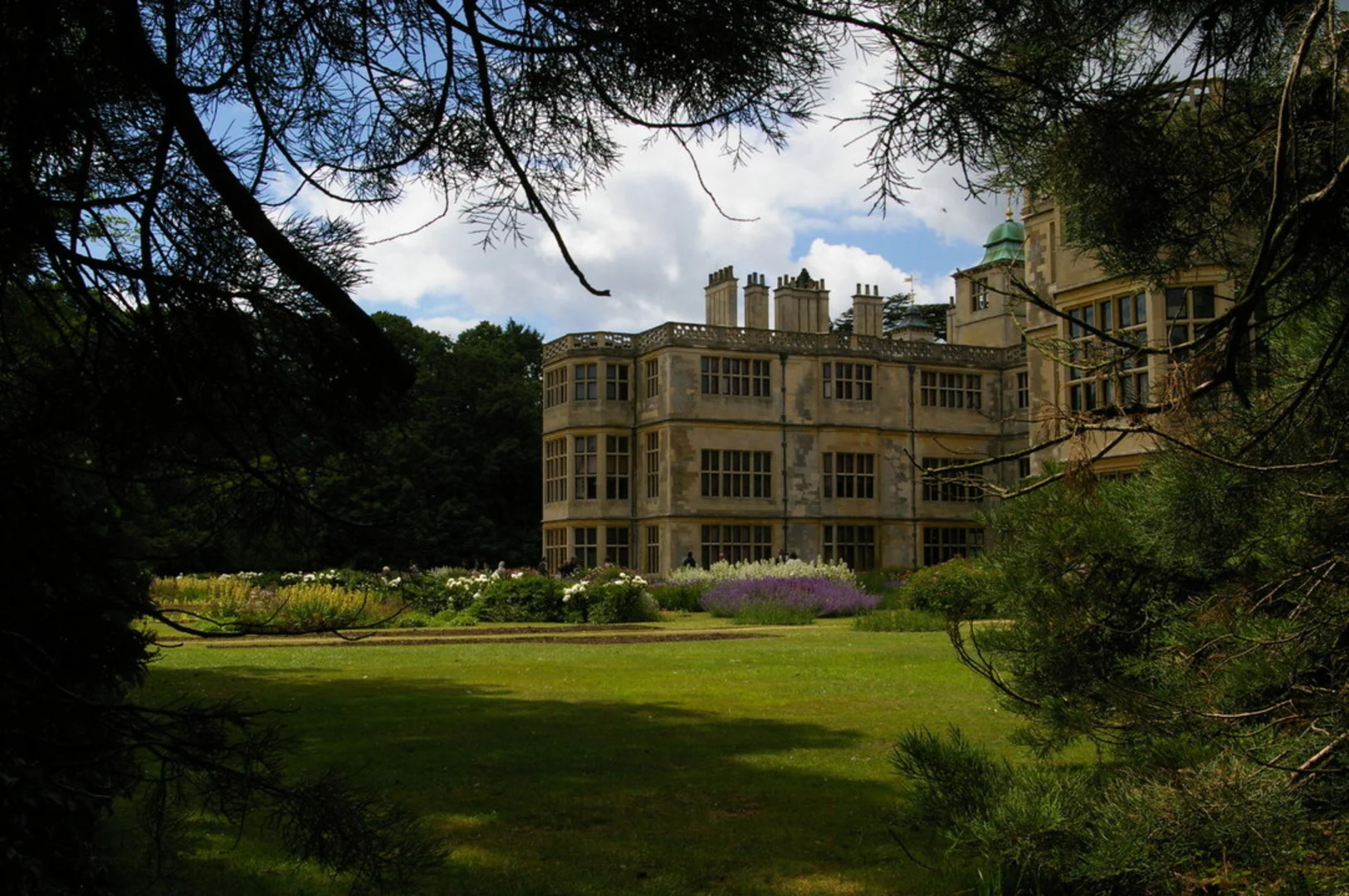 An image depicting the trail Audley End and its surrounding area.