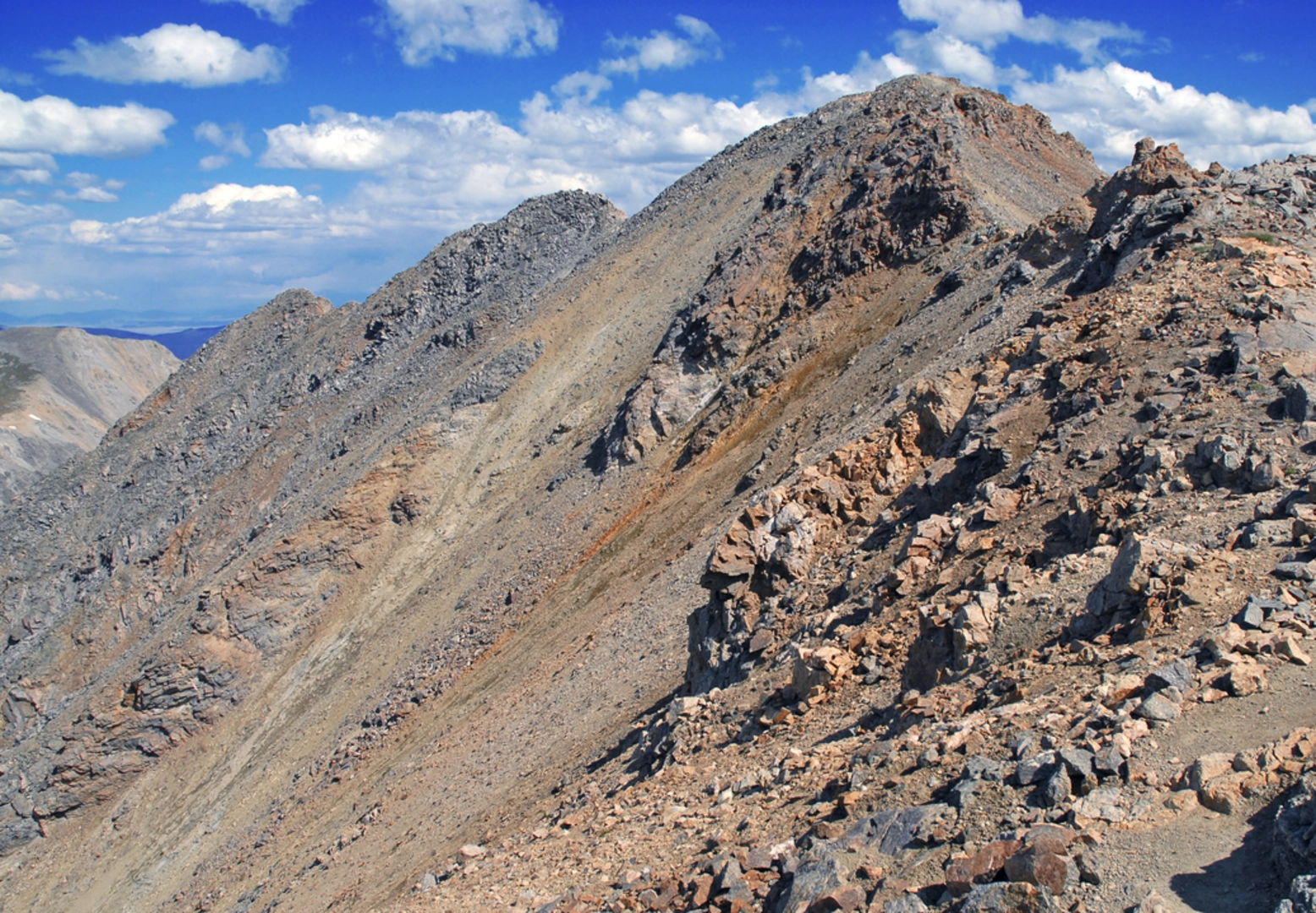 An image depicting the trail Clohesy Lake Trail and its surrounding area.