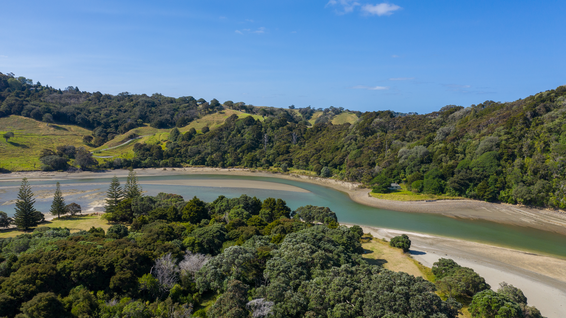 An image depicting the trail Te Akeake Walk and its surrounding area.