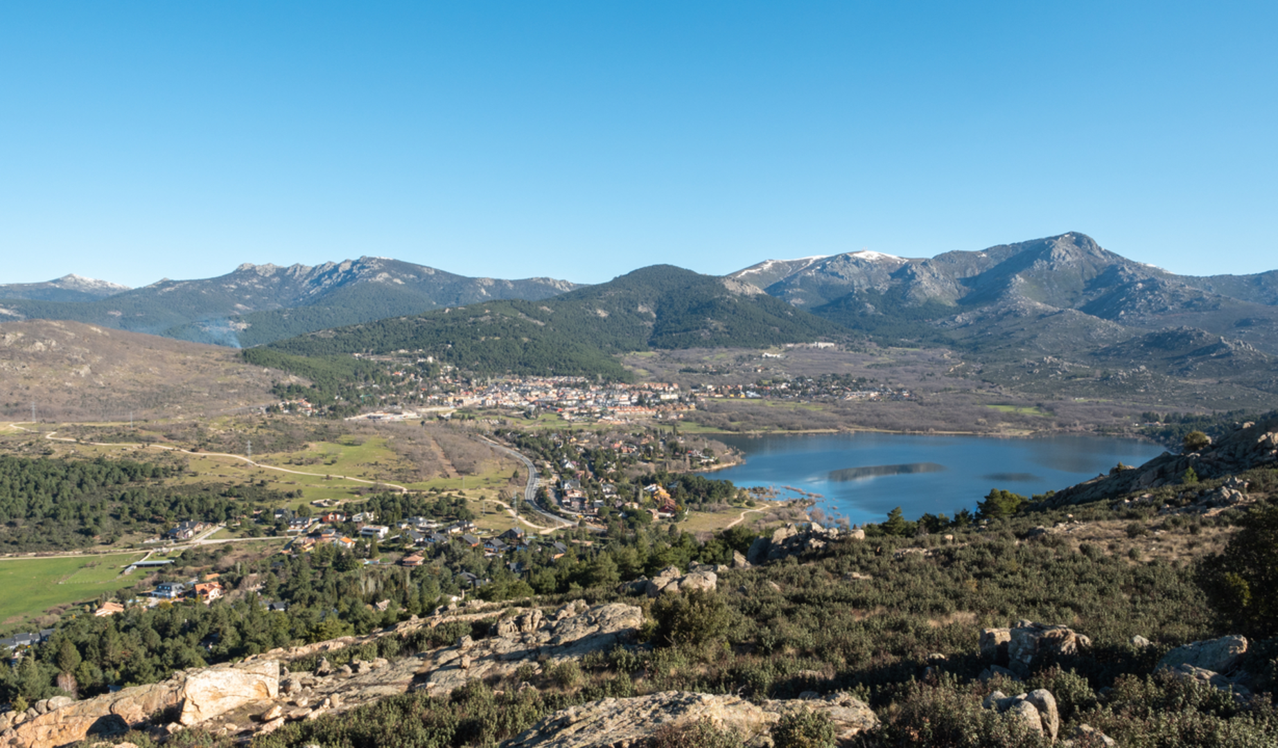 An image depicting the trail Hike to Siete Picos and its surrounding area.