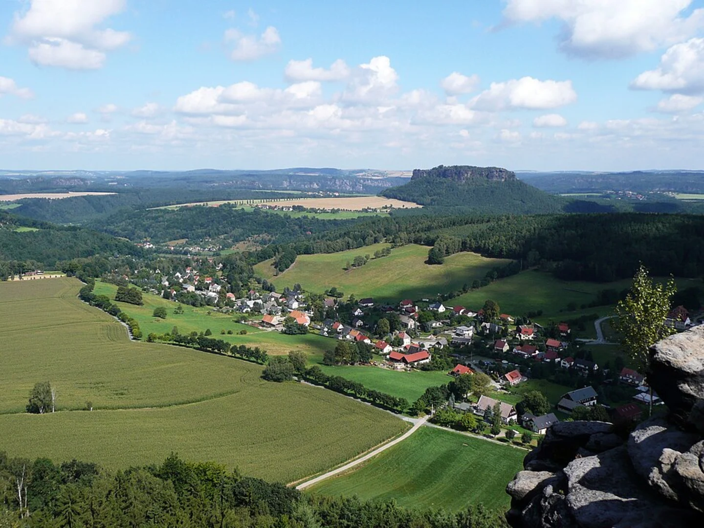 An image depicting the trail Koblenz Oberwerth and River Rhine Loop and its surrounding area.