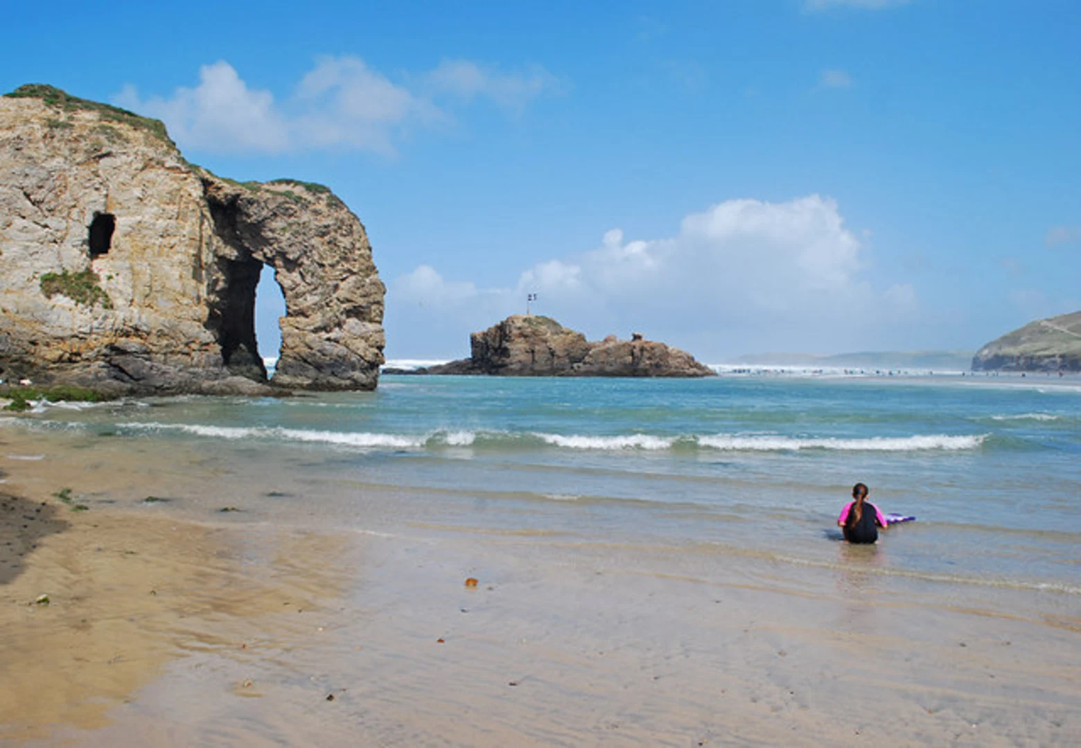 An image depicting the trail Perranporth to Holywell Walk and its surrounding area.