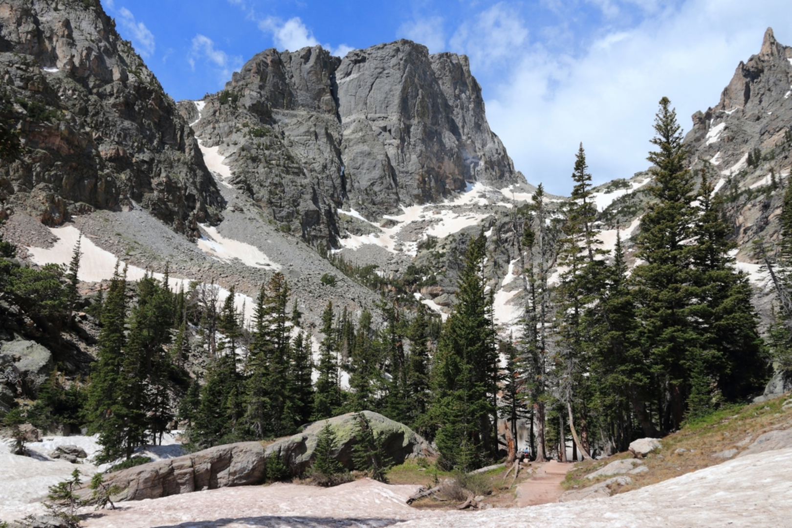 An image depicting the trail Gold Creek Lake Trail and its surrounding area.