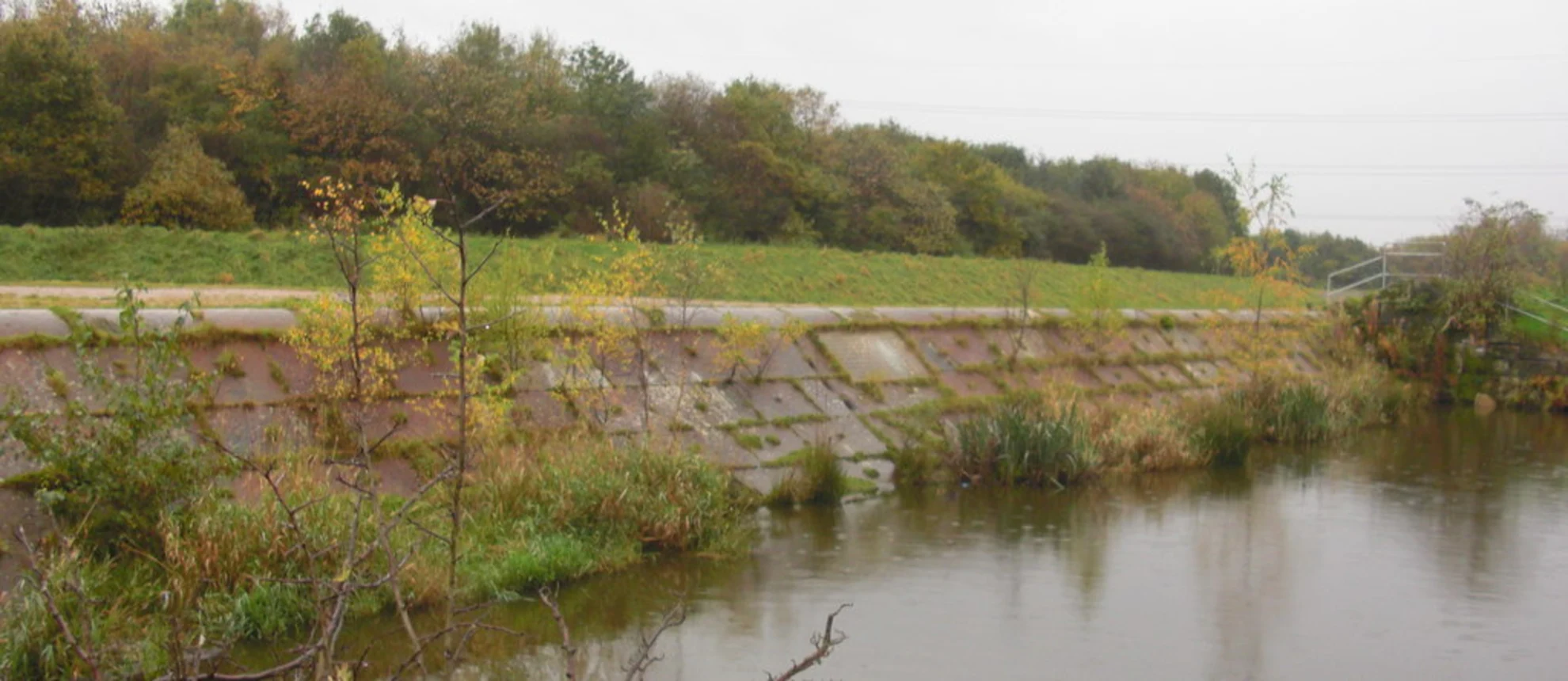 An image depicting the trail Stretford Circular Walk and its surrounding area.