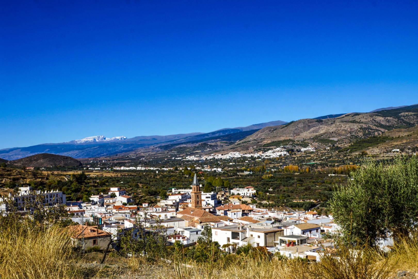 An image depicting the trail Fondón - The Acequias del Río SL A 181 and its surrounding area.