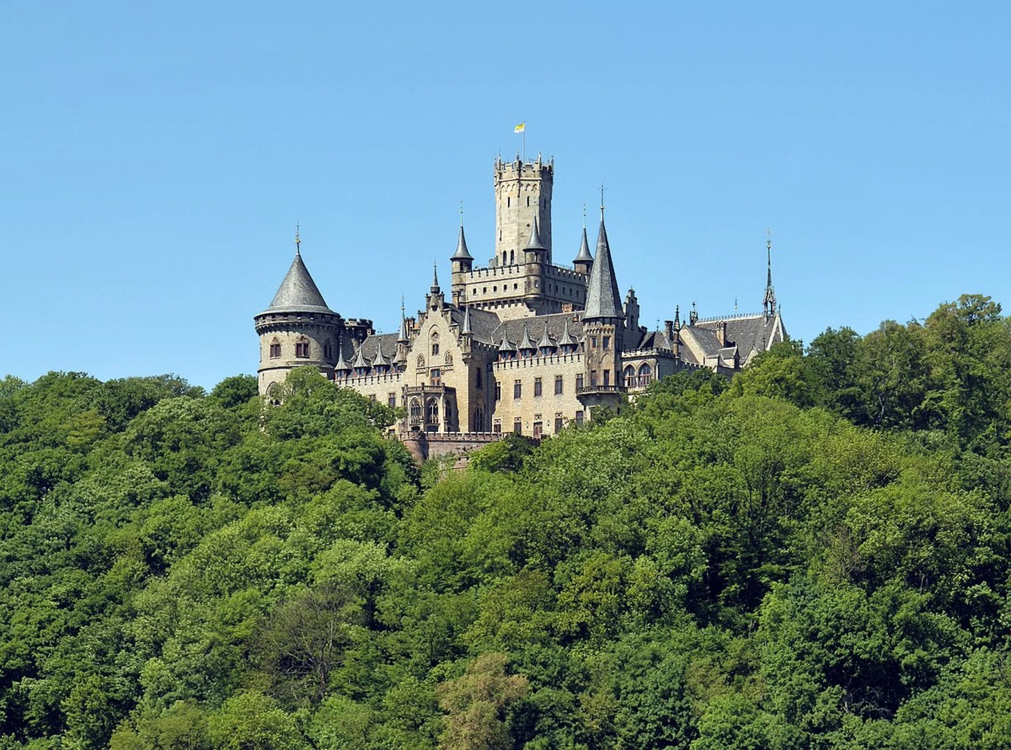An image depicting the trail Horga's Pfad and Barl Loop via Mosel Camino and its surrounding area.