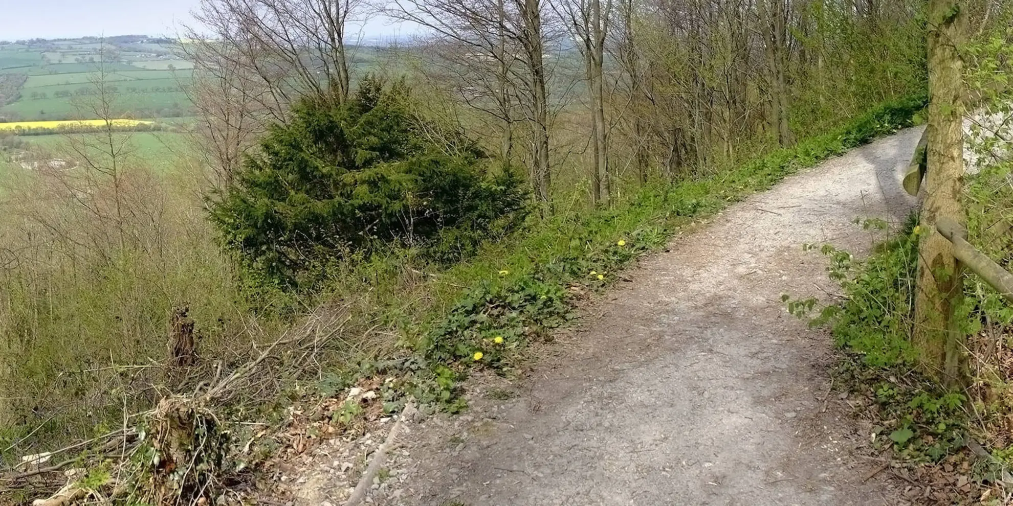 An image depicting the trail Wenlock Edge and Broadstone from Wilderhope Manor and its surrounding area.