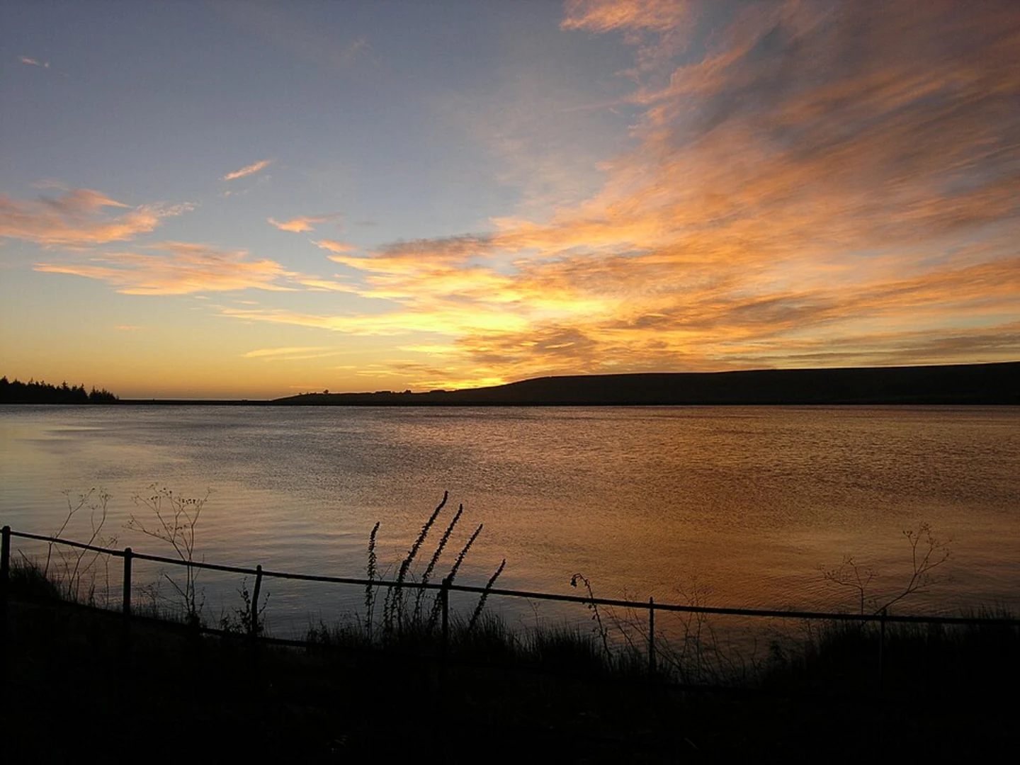 An image depicting the trail Redmires Upper Reservoir, Lower Reservoir and Wyming Loop and its surrounding area.
