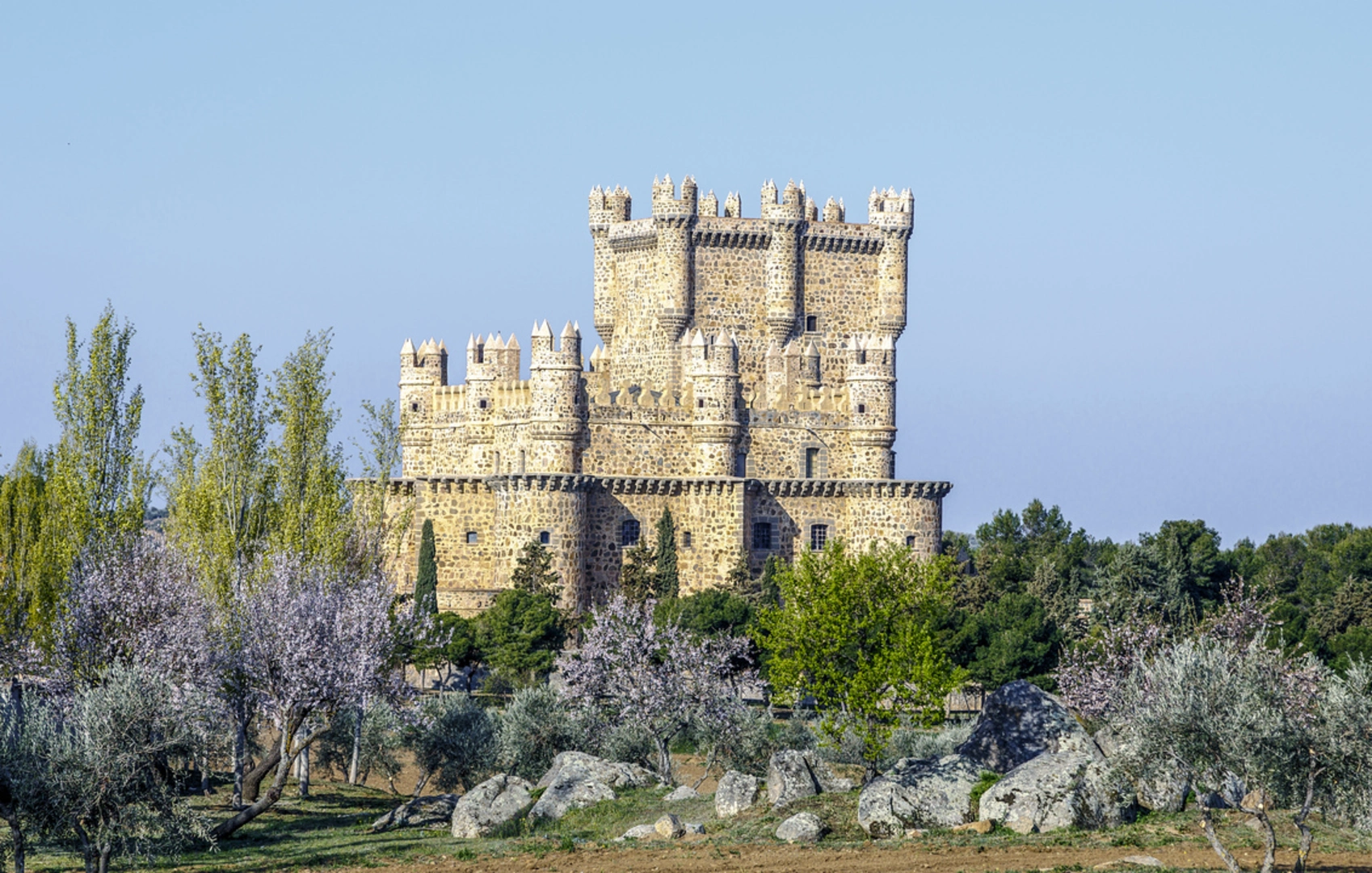 An image depicting the trail Route of the Three Castles PR TO 38 and its surrounding area.