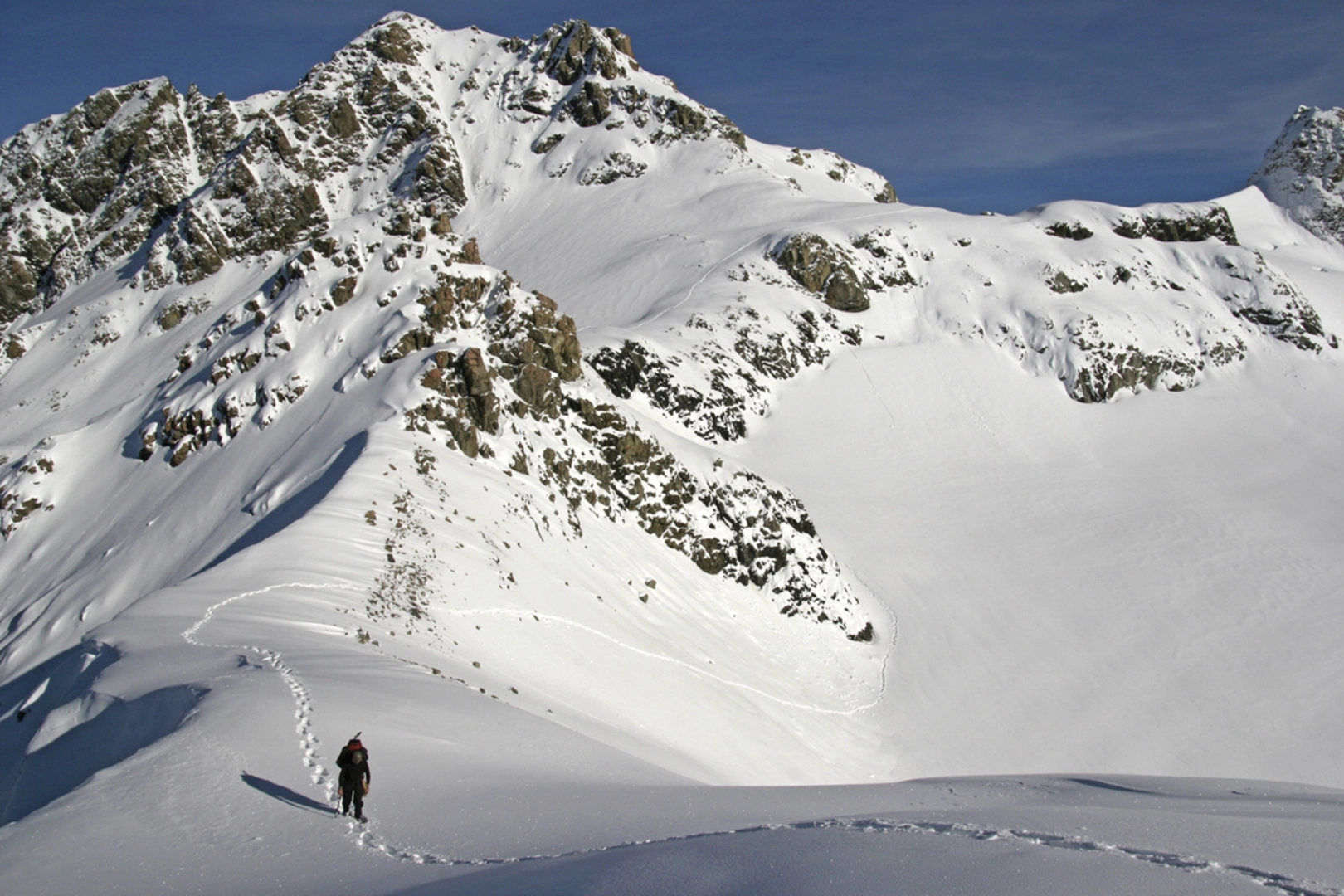 An image depicting the trail Ball Pass Crossing and its surrounding area.