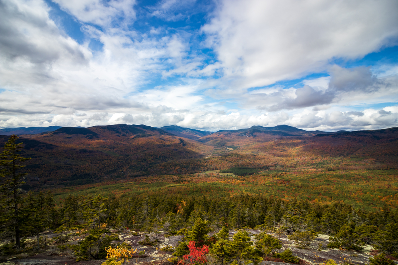 An image depicting the trail Puzzle Mountain via Grafton Loop Trail and its surrounding area.