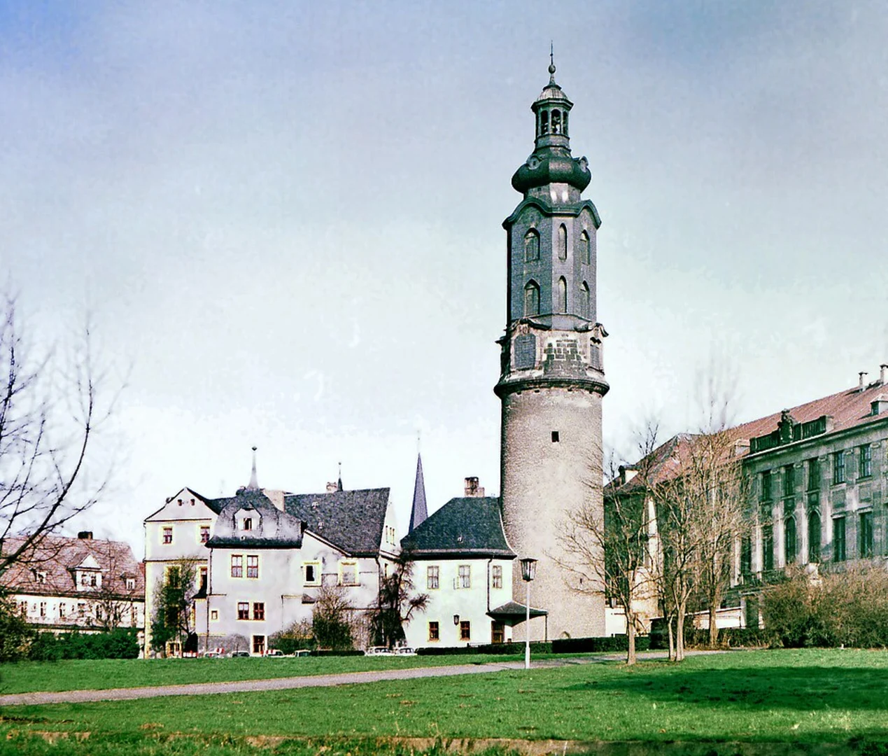 An image depicting the trail Steinerner Bär via Basteir Rundweg and Wolfsberg Weg and its surrounding area.