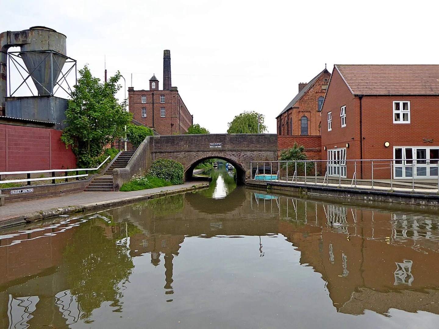 An image depicting the trail Minworth to Nechells Walk via Birmingham and Fazeley Canal and its surrounding area.