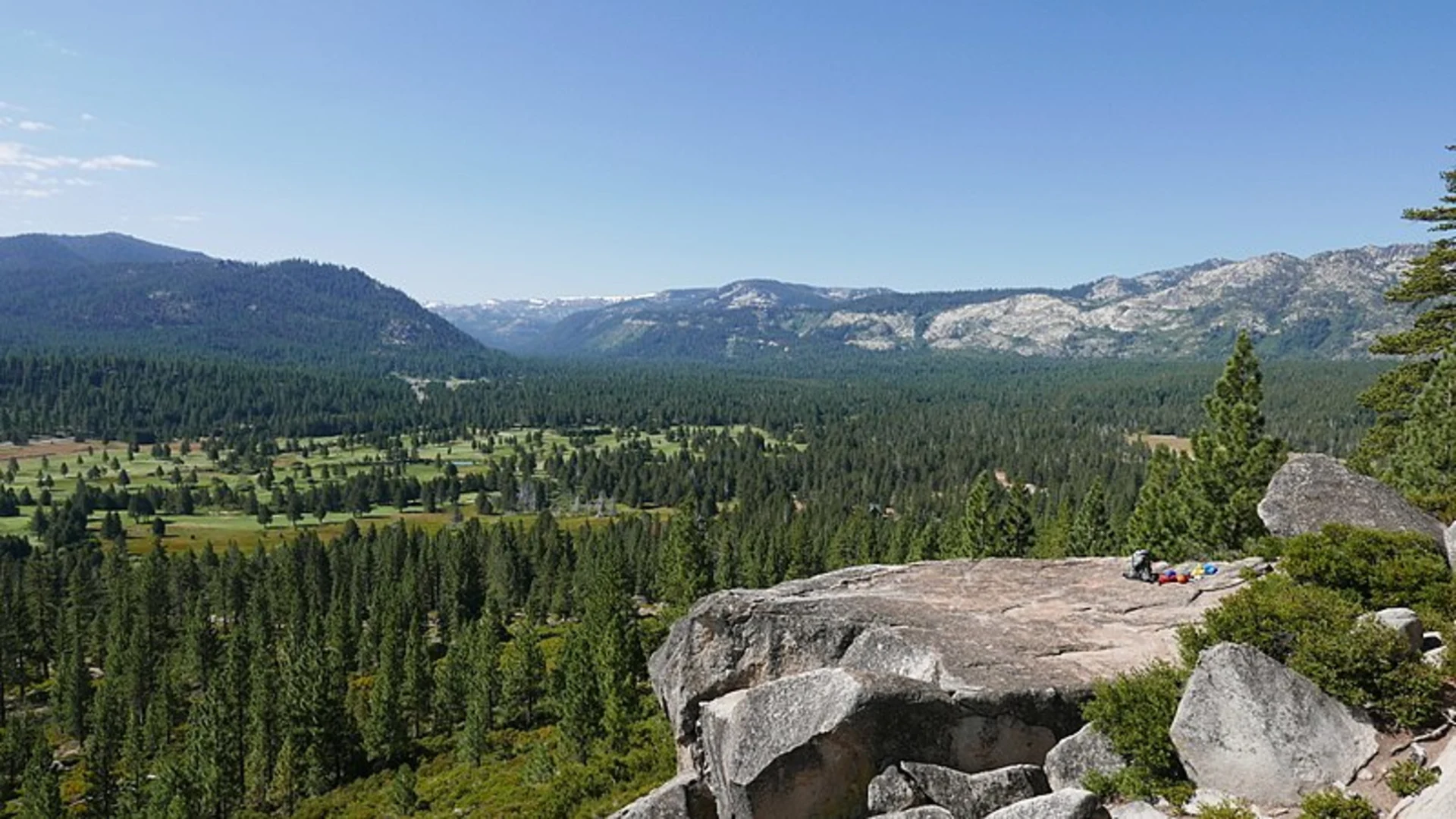 An image depicting the trail Warr Trail and Cowboy Hat Loop Trail and its surrounding area.