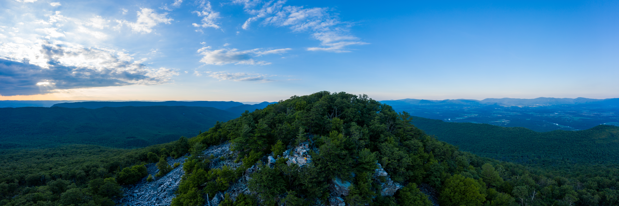 An image depicting the trail Duncan Knob via Scothorn Gap Trail and Massanutten Trail and its surrounding area.