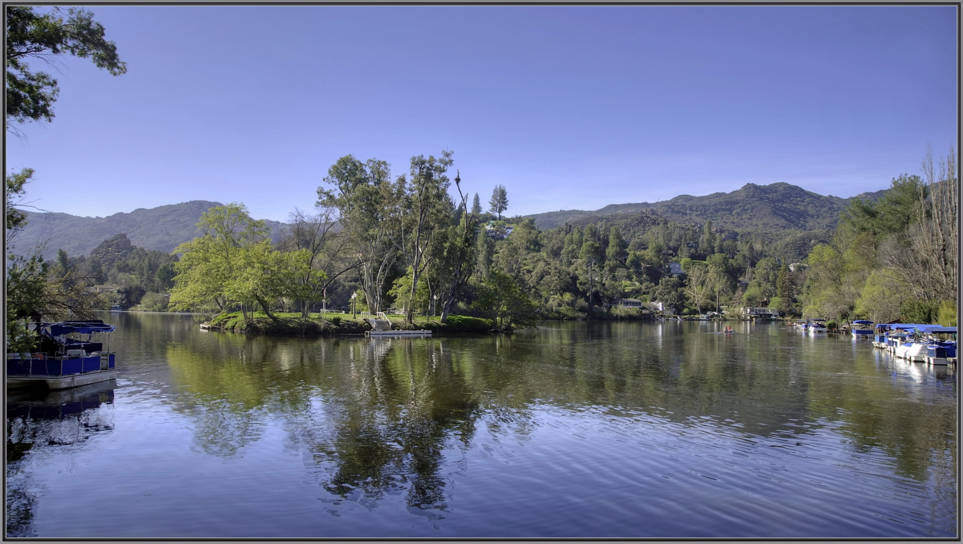 An image depicting the trail Malibu Creek via High Road Trail and its surrounding area.
