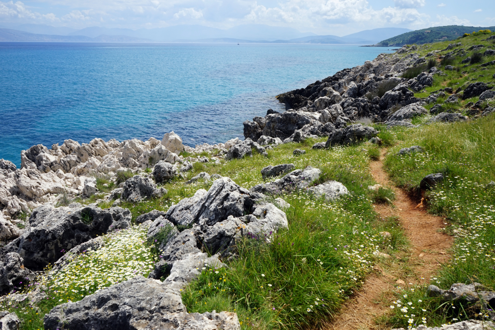 An image depicting the trail Corfu Trail and its surrounding area.