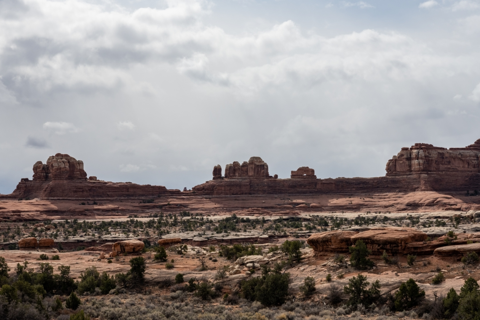 An image depicting the trail Wooden Shoe Canyon Trail and its surrounding area.