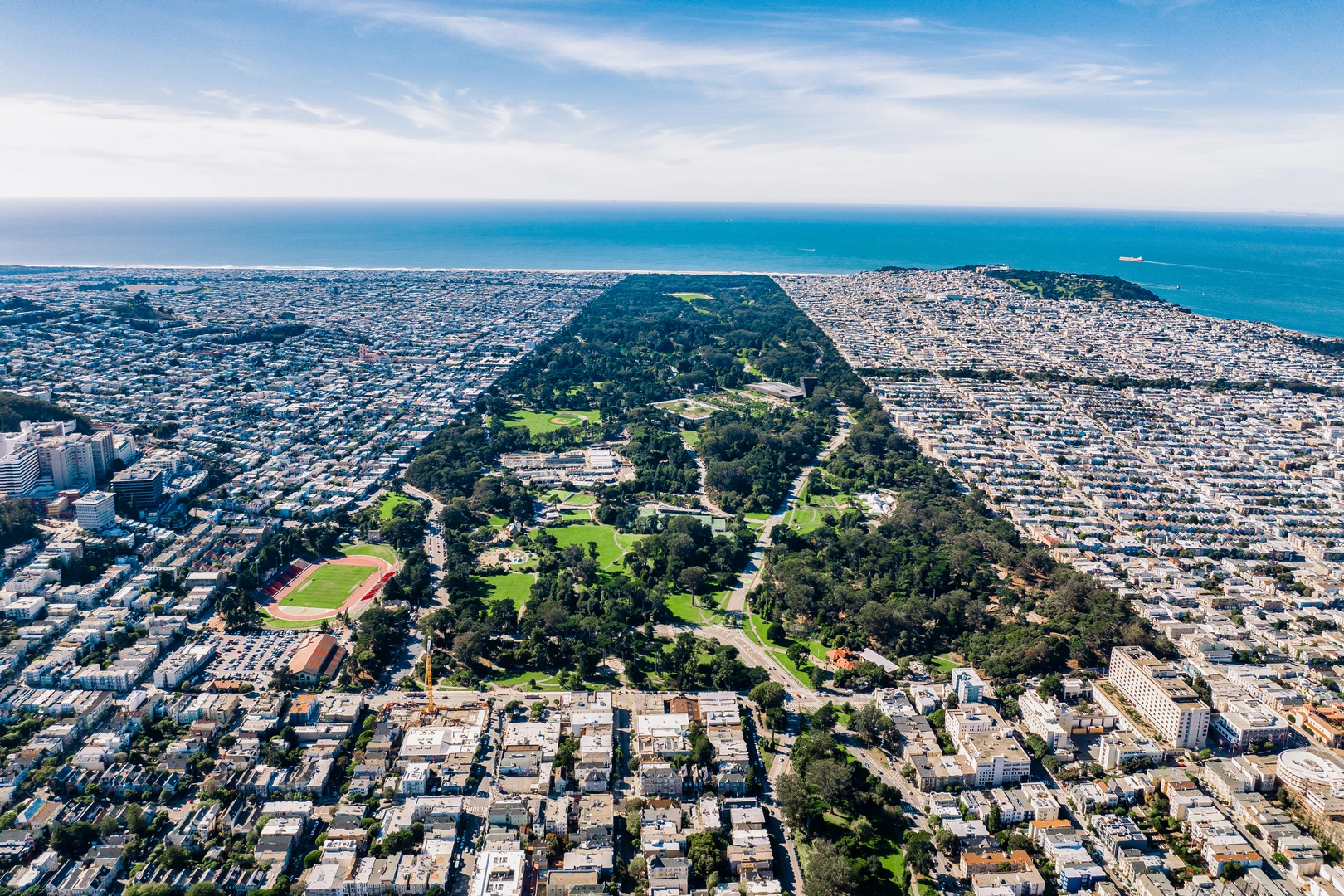 An image depicting the trail Strawberry Hill and Golden Gate Park Loop and its surrounding area.
