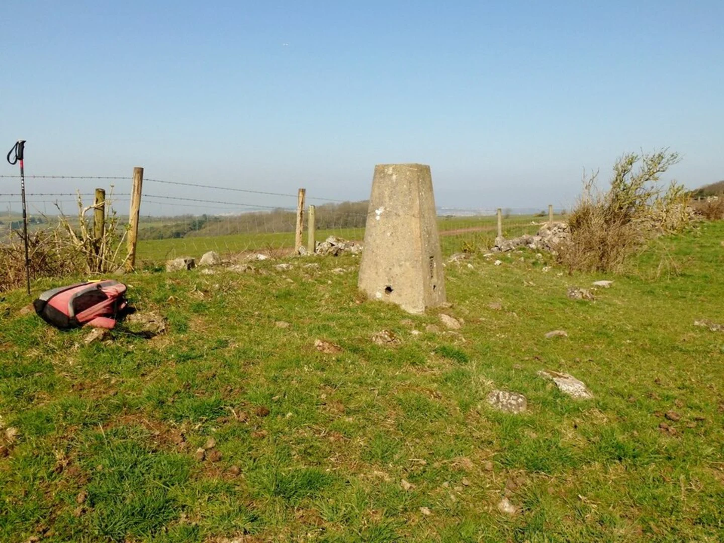 An image depicting the trail Bleadon Hill and its surrounding area.