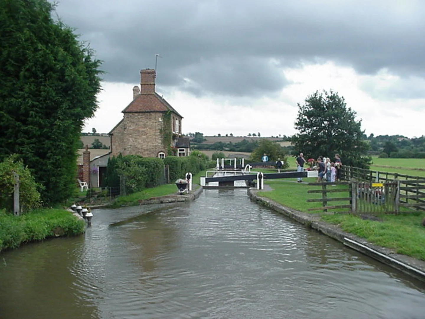 An image depicting the trail Oxford Canal Walk - Somerton and its surrounding area.