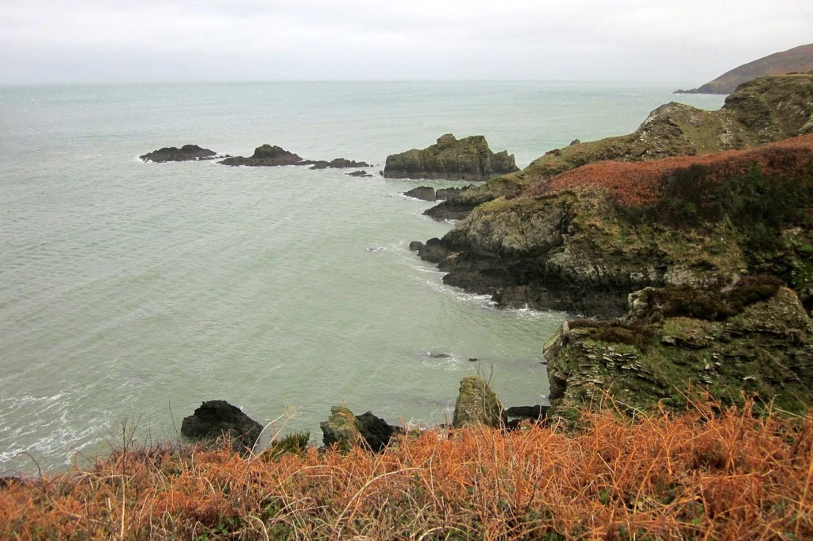 An image depicting the trail Penrhyn - Aberbach and its surrounding area.