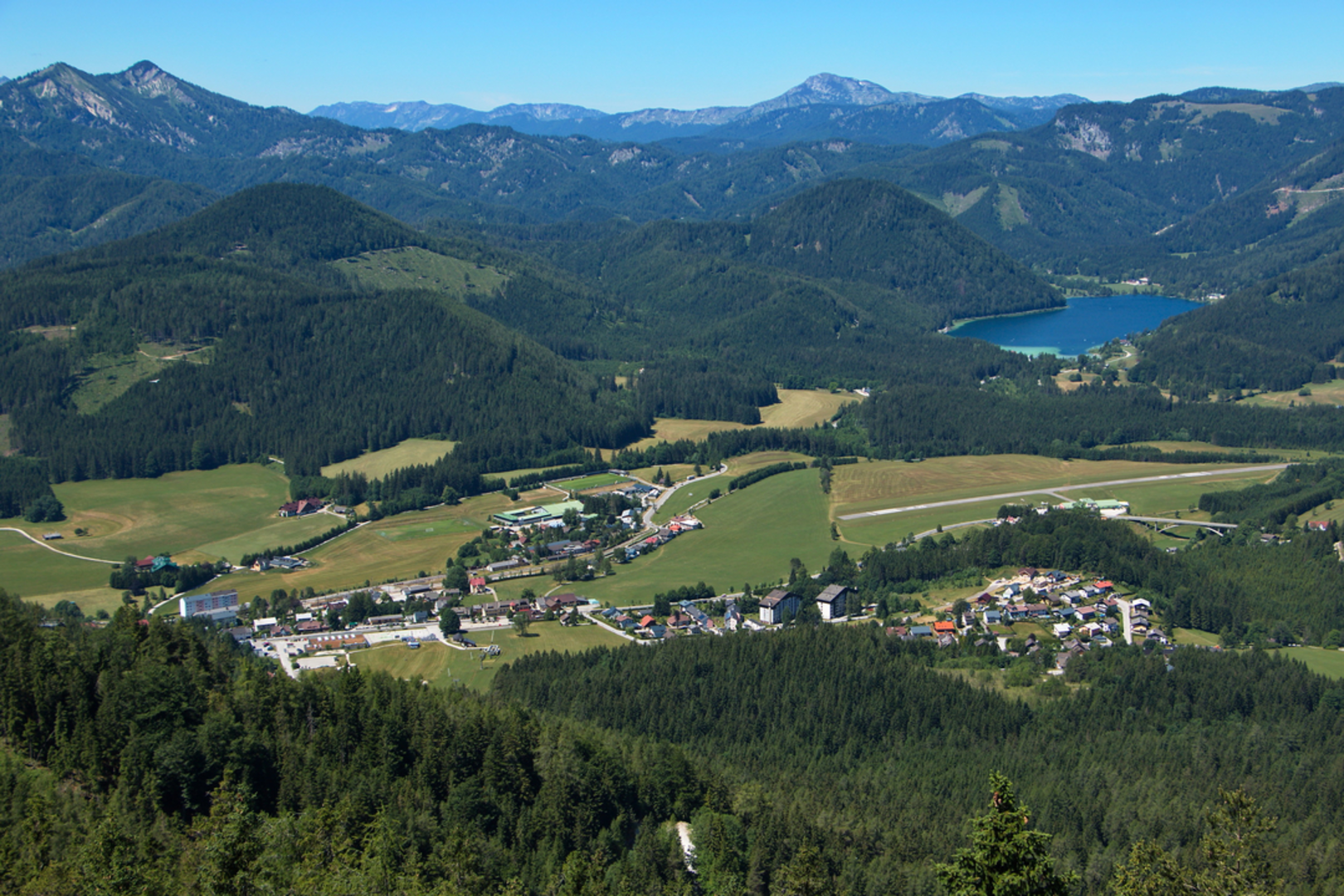 An image depicting the trail FIS bypass to Bürgeralpe Hike and its surrounding area.