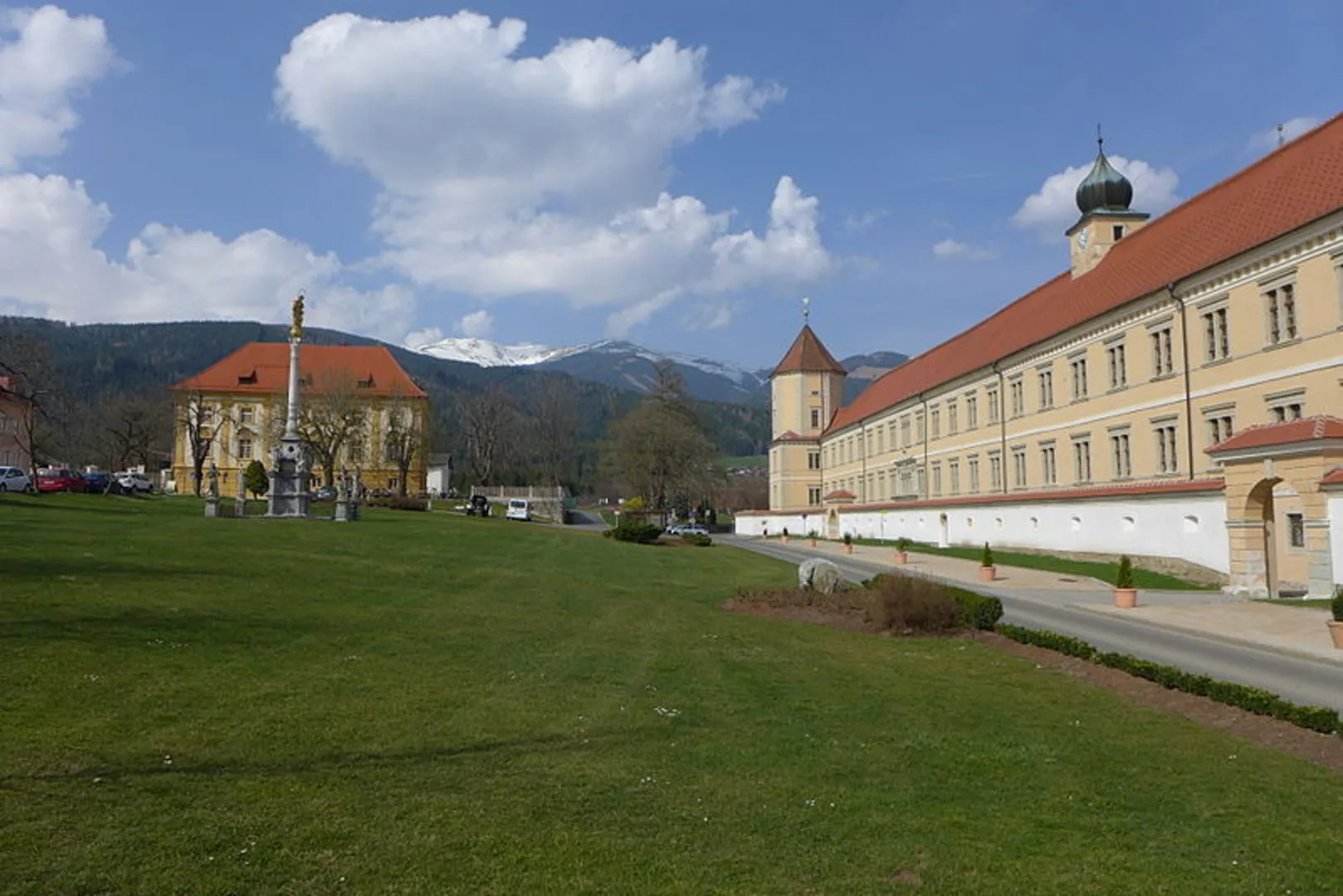 An image depicting the trail 28a - Seckauer Rundwanderweg and its surrounding area.