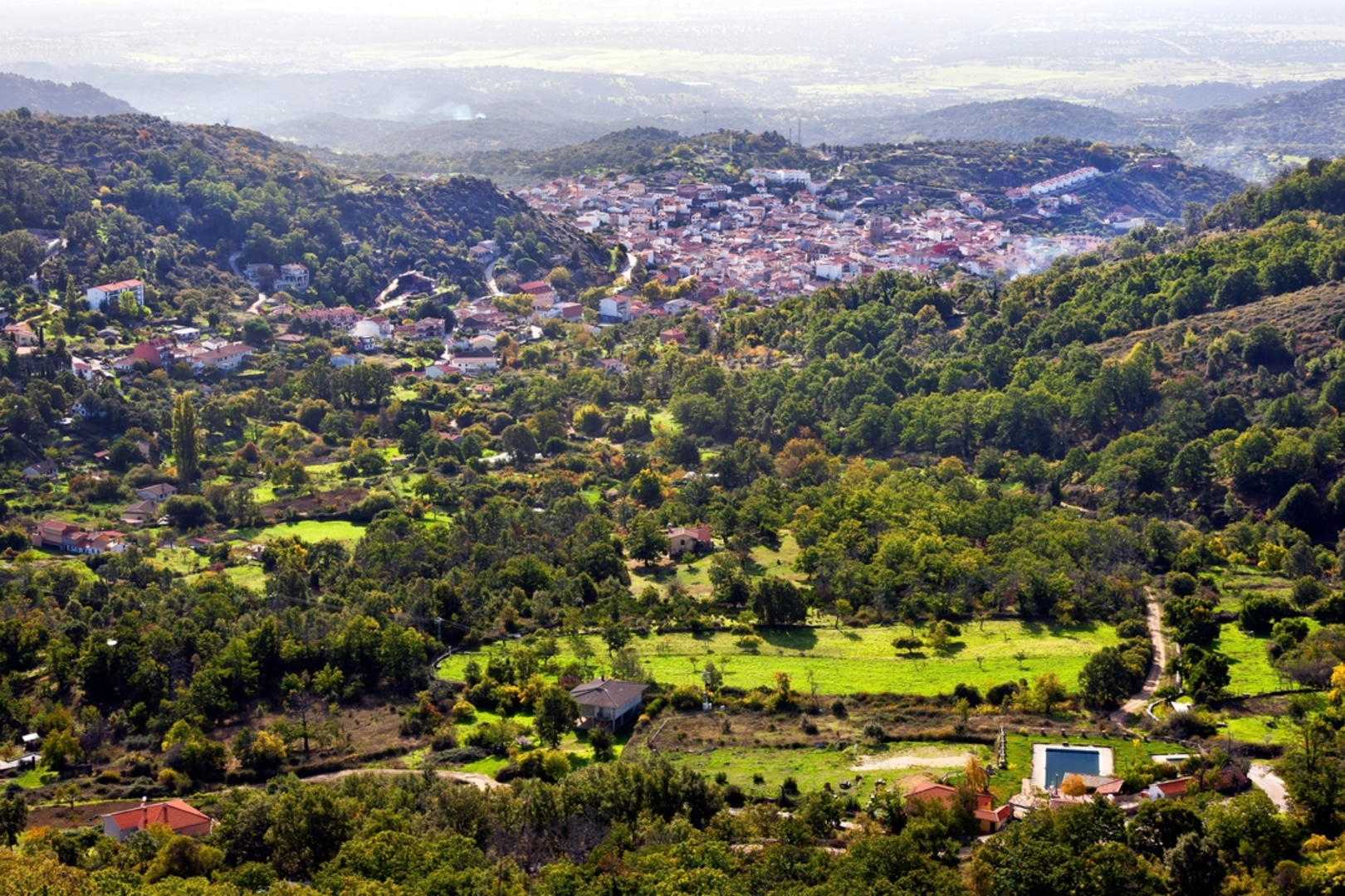An image depicting the trail Bear's Head and Peeled PR TO 21 and its surrounding area.