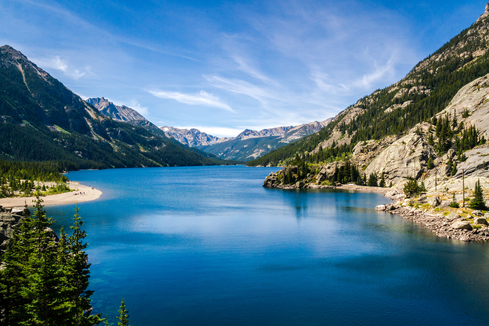 An image depicting the trail Mystic Lake and New World Gulch and its surrounding area.