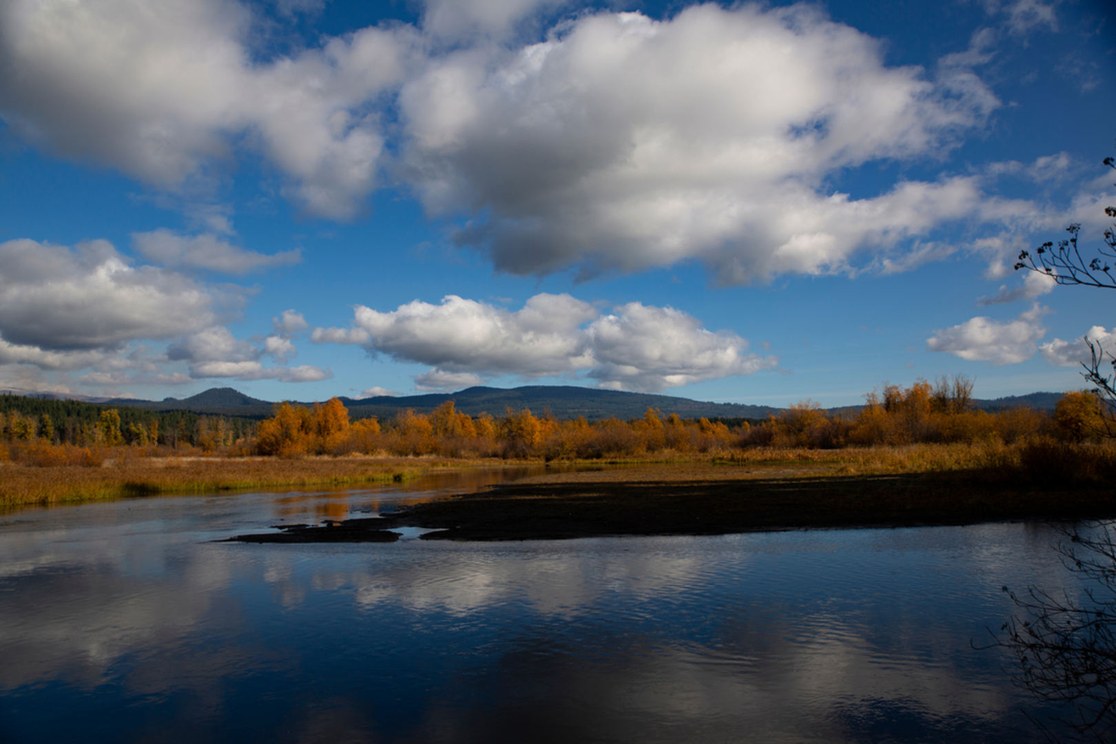 An image depicting the trail Big Heart Lake via West Fork Foss Lakes Trail and its surrounding area.