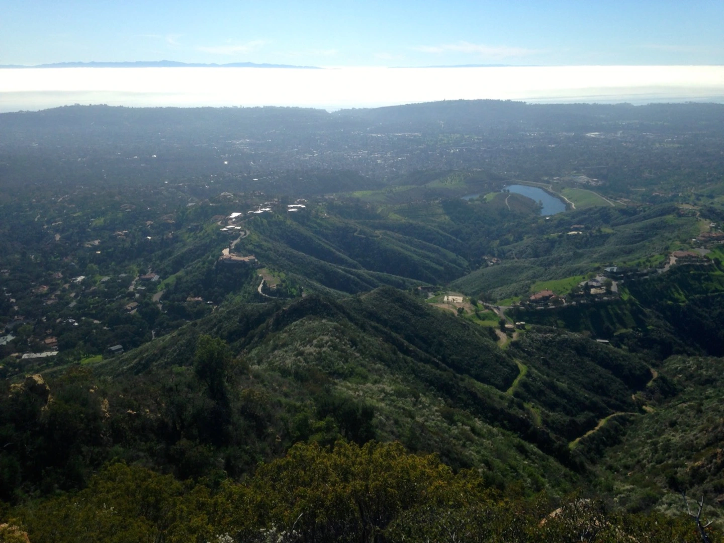 An image depicting the trail Inspiration Point via Tunnel Trail and its surrounding area.