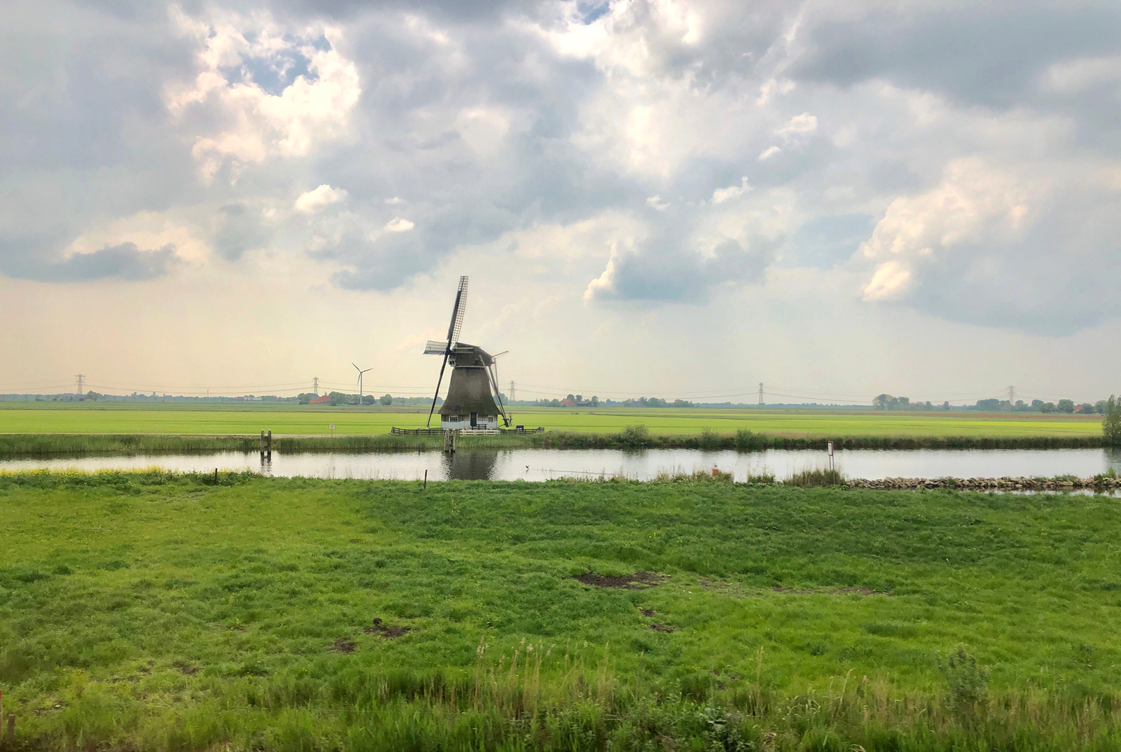 An image depicting the trail Heerenbijvers, Vligend Zand and Kuikseind Loop and its surrounding area.